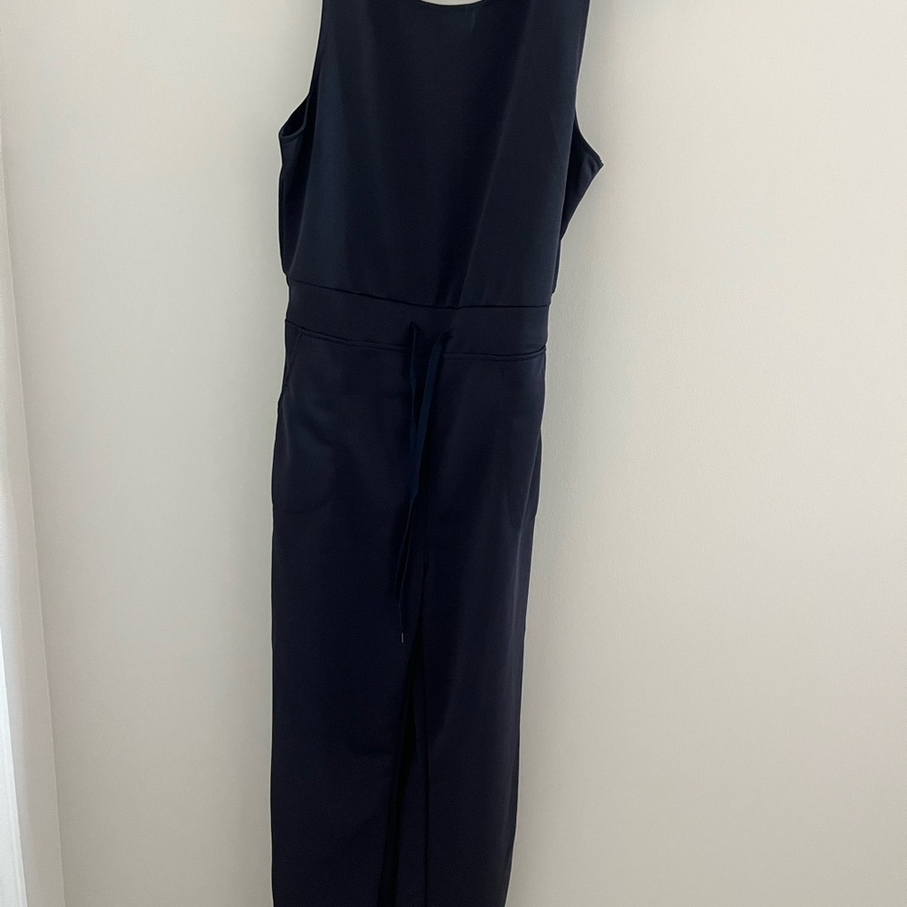 Chic Navy Sleeveless Jumpsuit